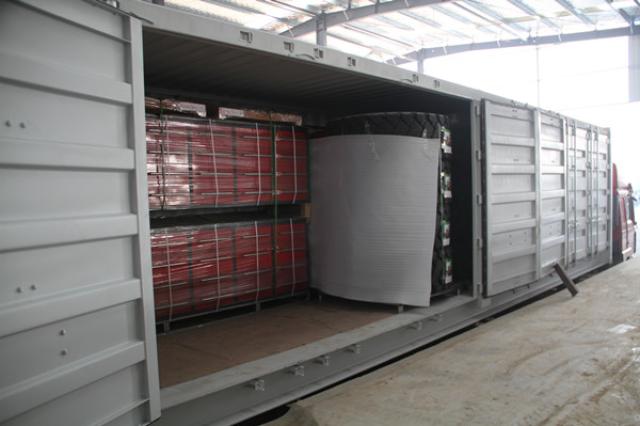 ما هي المزايا الفريدة للحاويات الجانبية المفتوحة؟