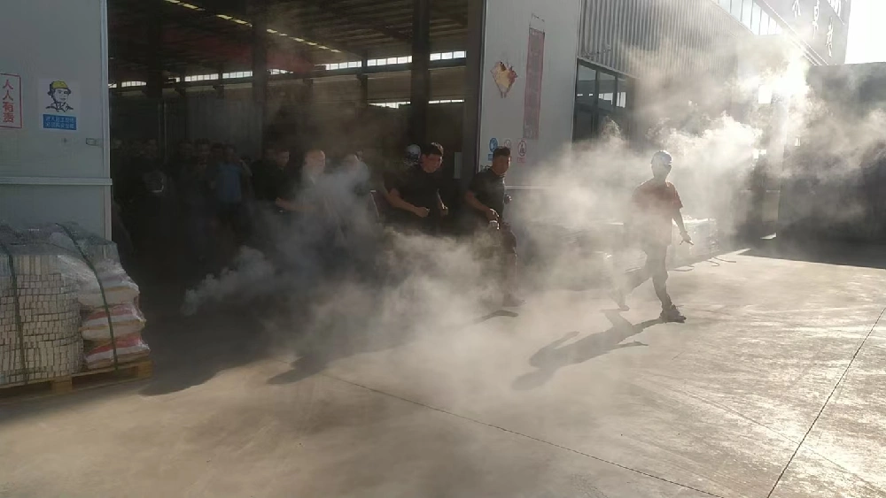 إجراء التدريب على السلامة والتنقلات للهروب لتحصين خط الدفاع عن سلامة الإنتاج